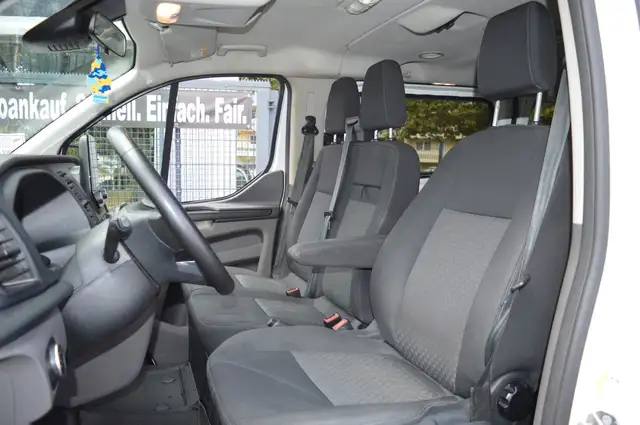 Ford Tourneo Custom view 7