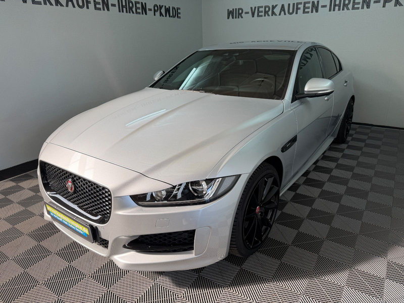 Jaguar XE R-Sport 2.0 AWD Service NEU / Allwetter 19 — photo 5