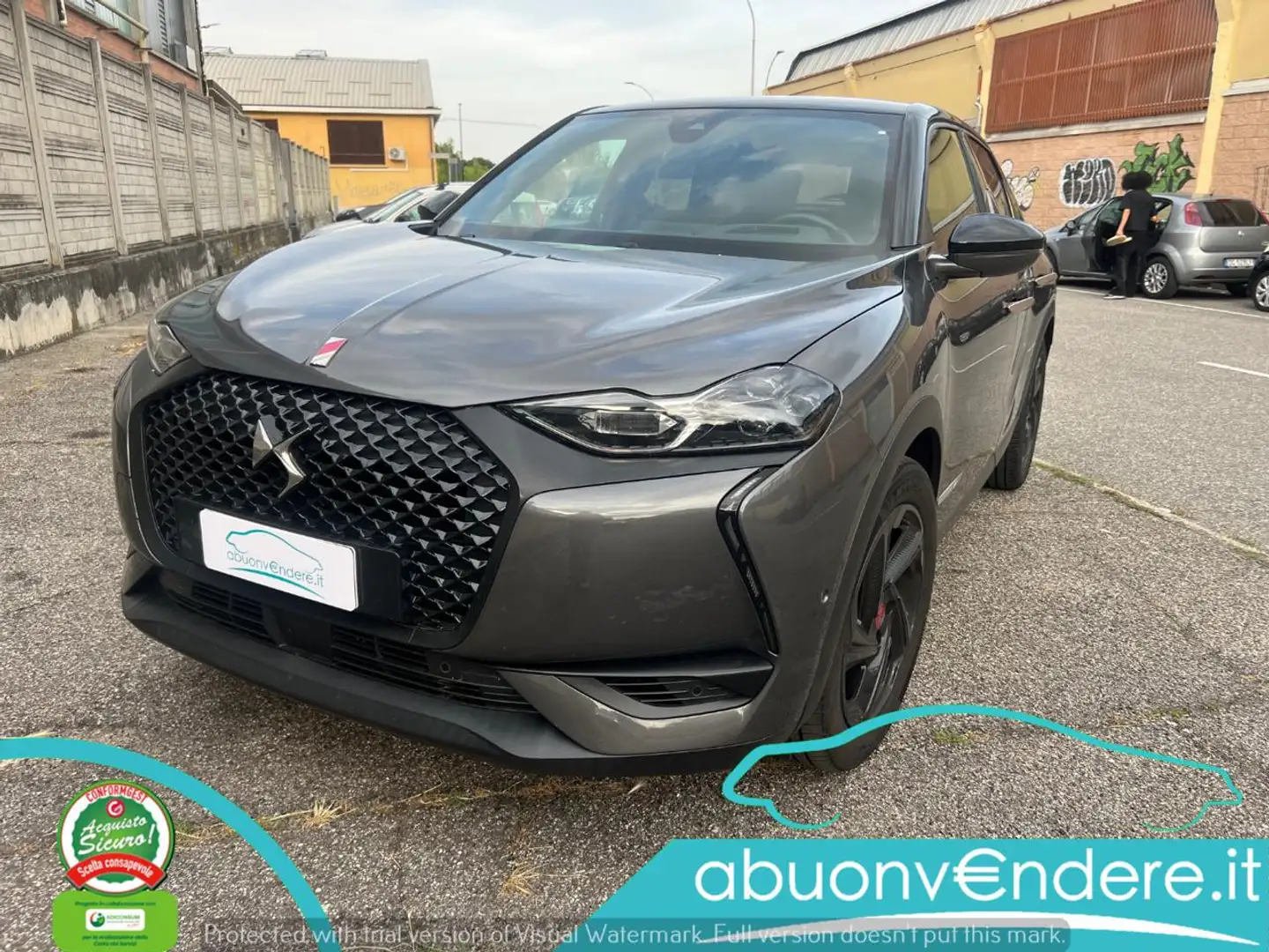 DS Automobiles DS 3 Crossback PureTech 130 aut. Performance Line Grau - 1