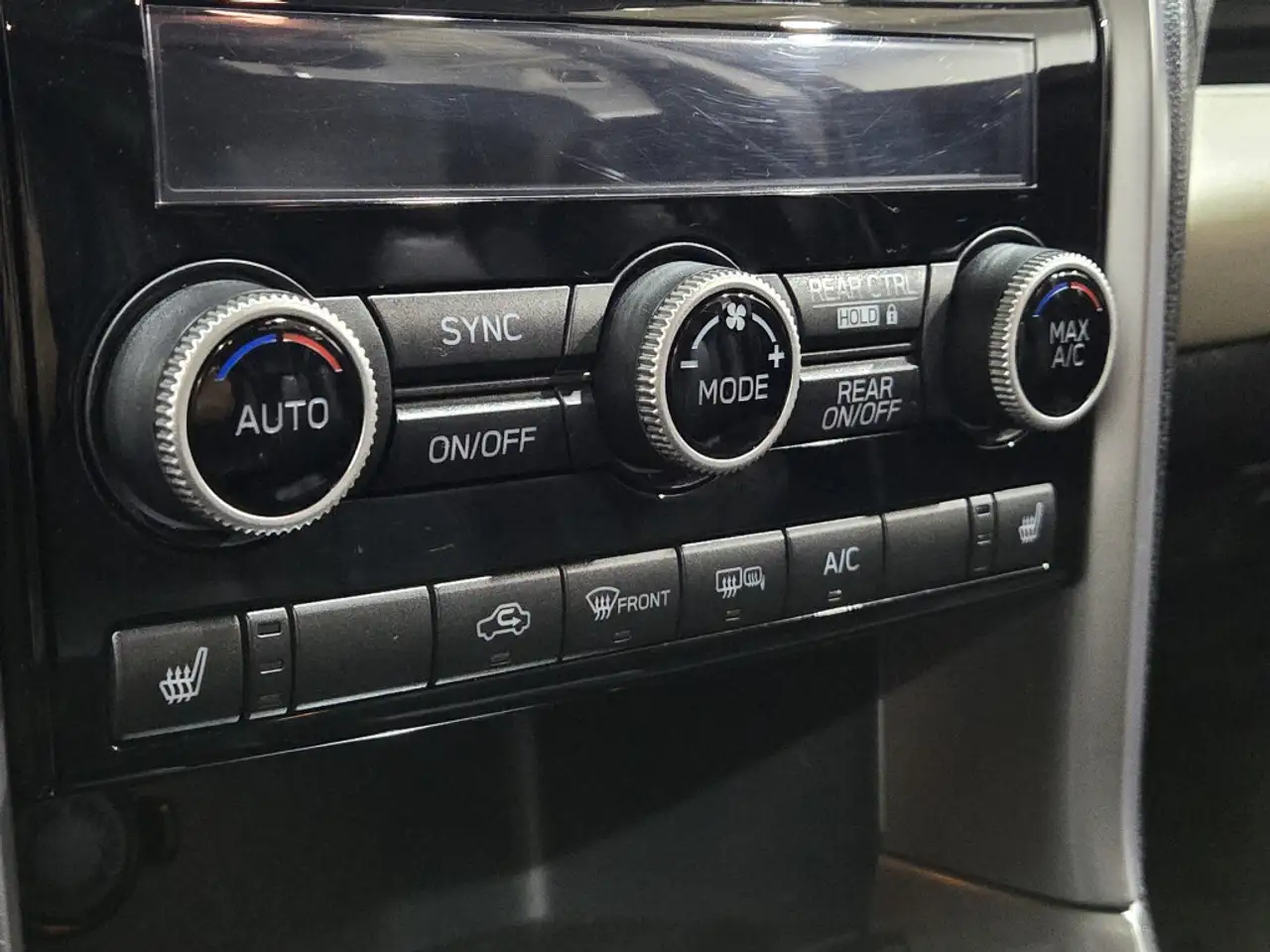 Subaru Ascent снимка Subaru Ascent