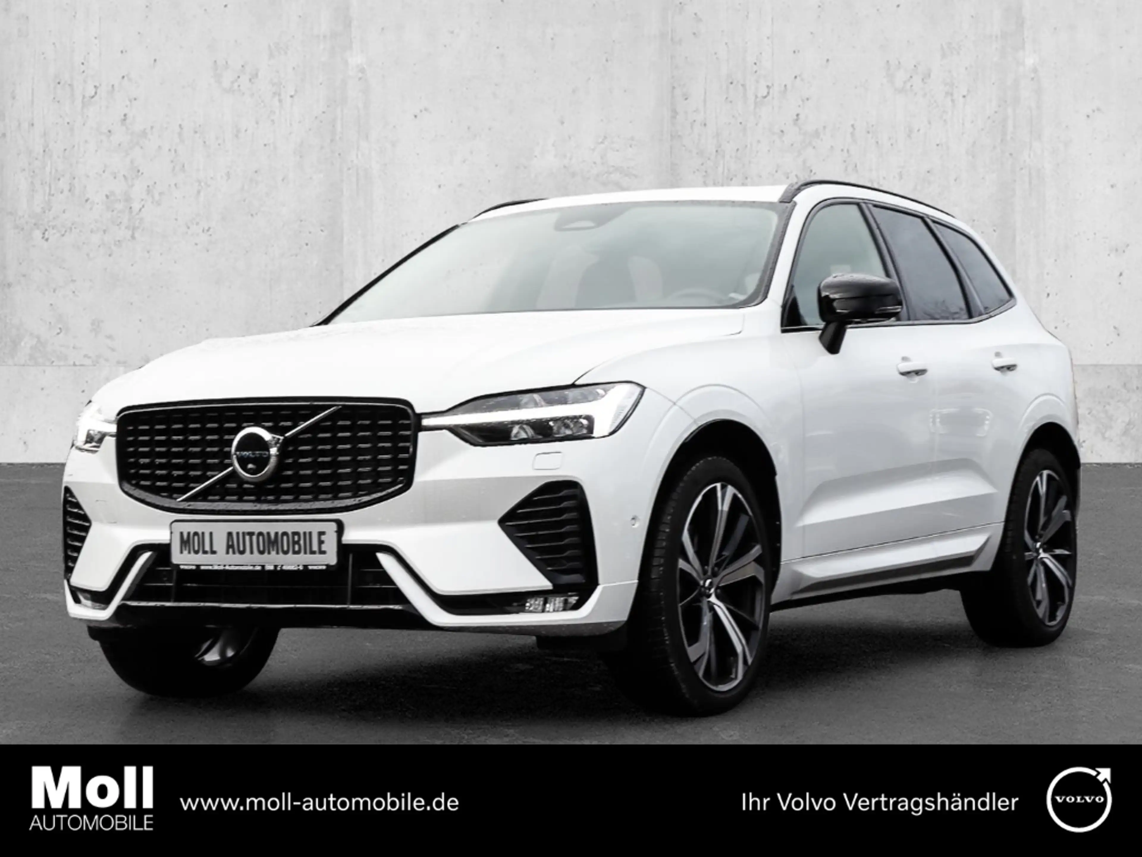 Volvo XC60 B5 Benzin Ultimate Dark AWD AHK Memory Sitze Sound