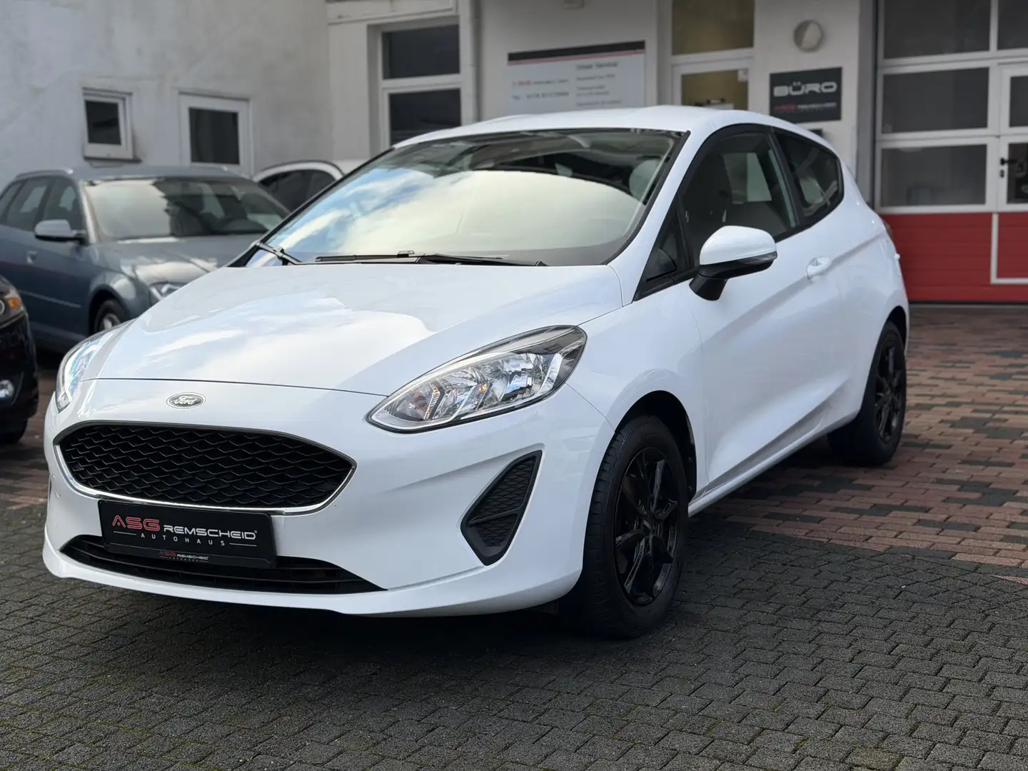 Ford Fiesta 1.1 2.Hand *Tempomat *SHZ *Cool & Sound Weiß - 1