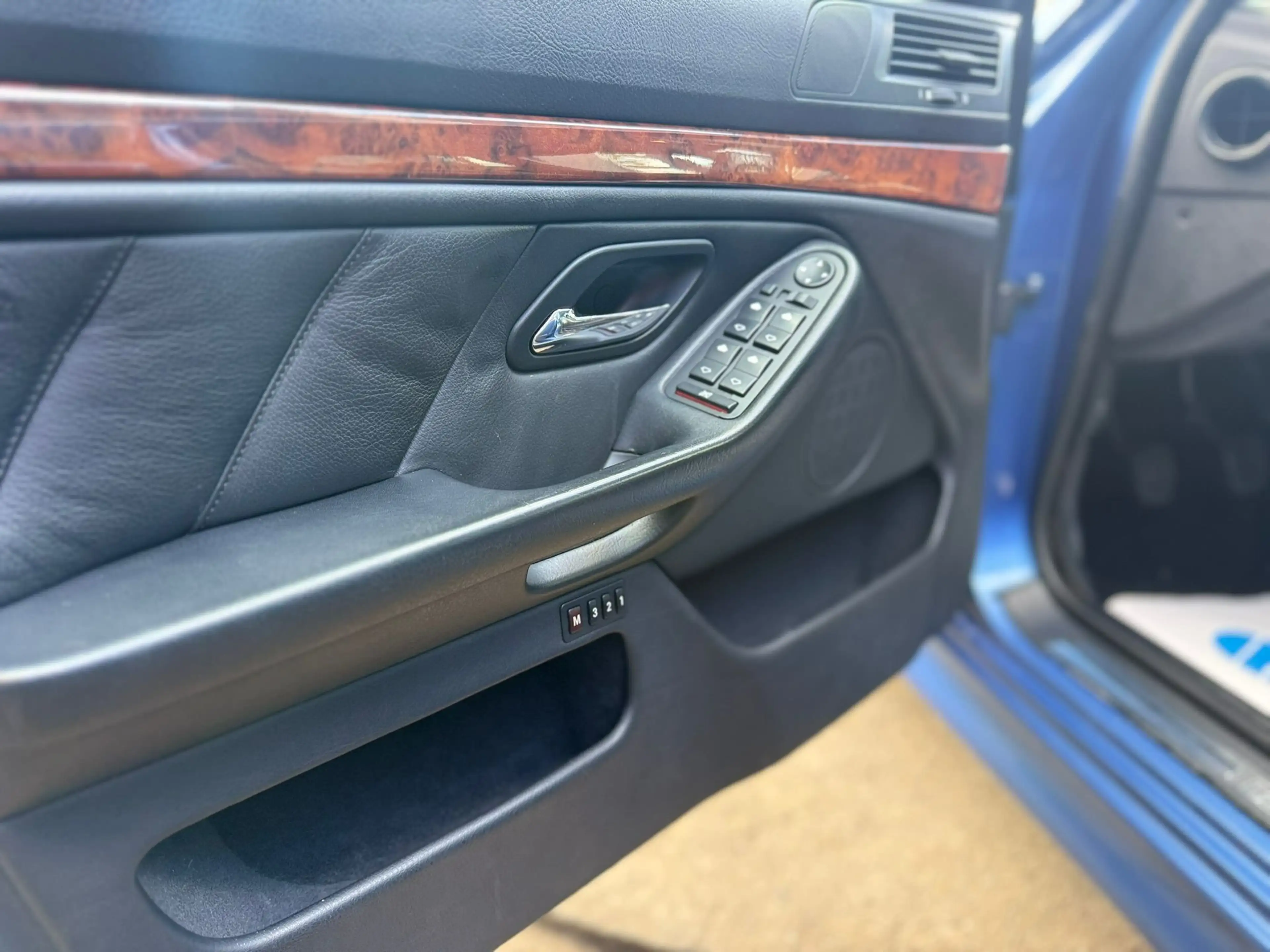 BMW 535 535i Edition Exclusive Schalter*2.Hand*TÜV&Serv — photo 10
