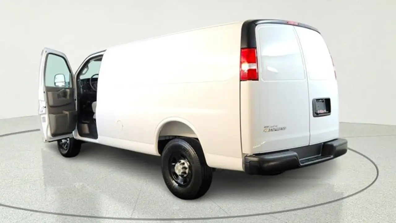 Chevrolet Express 2500 снимка Chevrolet Express 2500