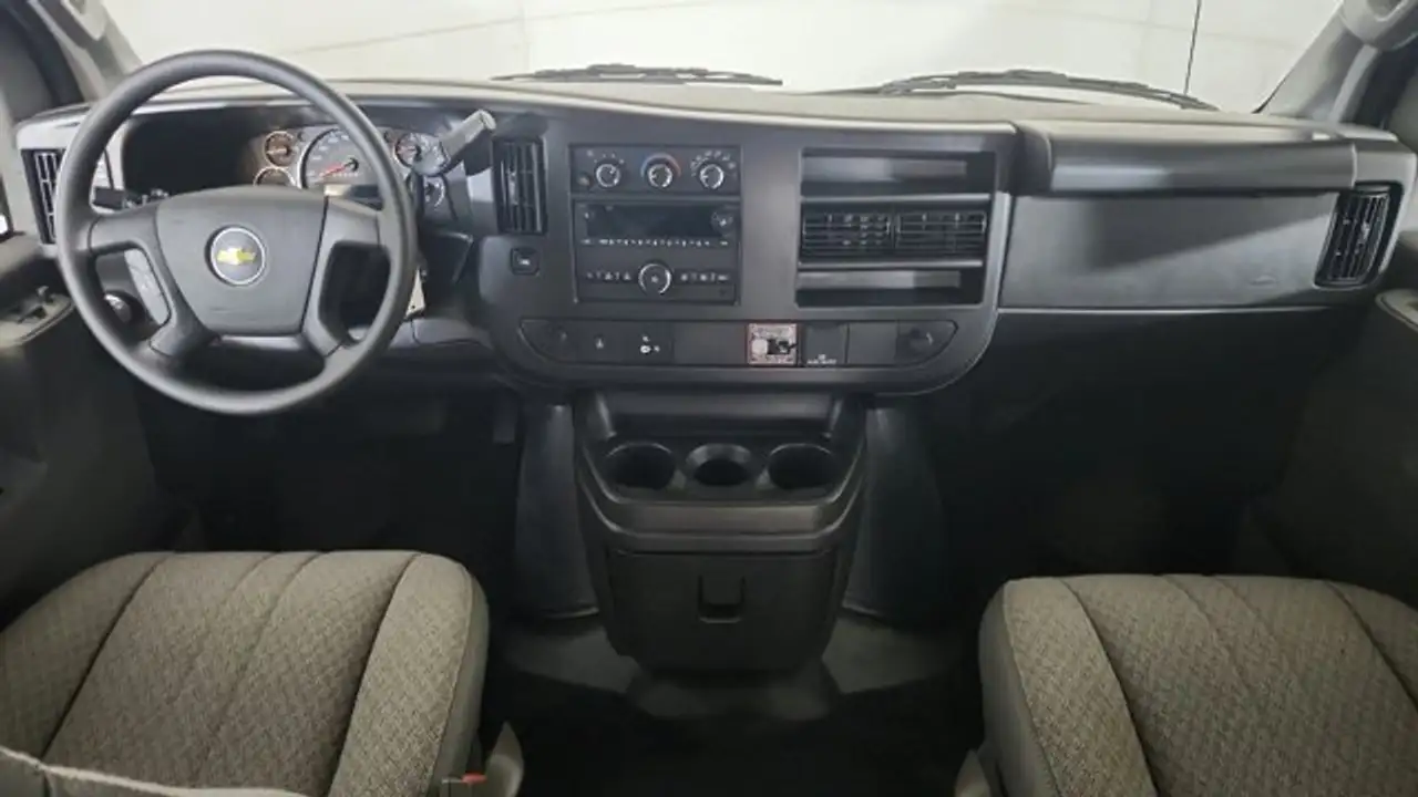 Chevrolet Express 2500 снимка Chevrolet Express 2500