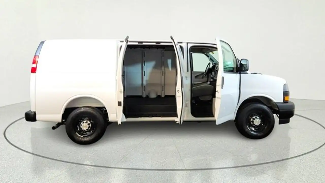 Chevrolet Express 2500 снимка Chevrolet Express 2500