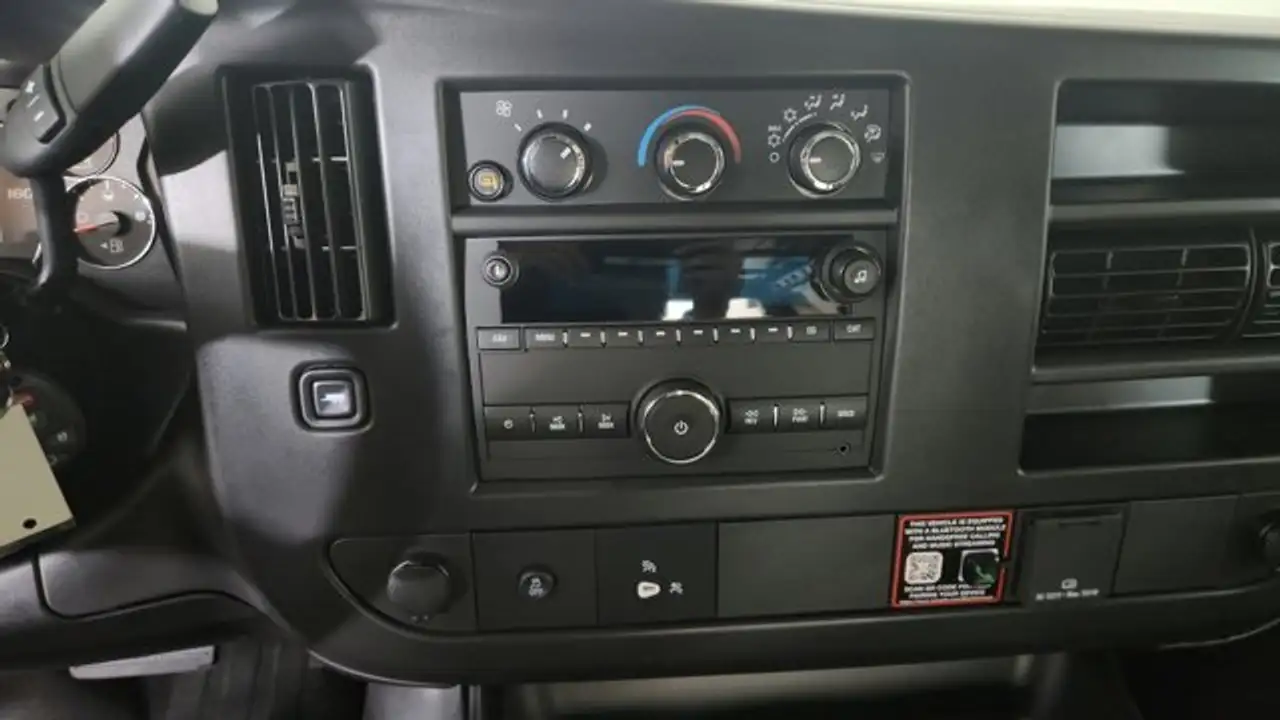 Chevrolet Express 2500 снимка Chevrolet Express 2500