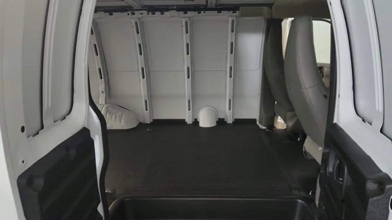 Chevrolet Express 2500 снимка Chevrolet Express 2500