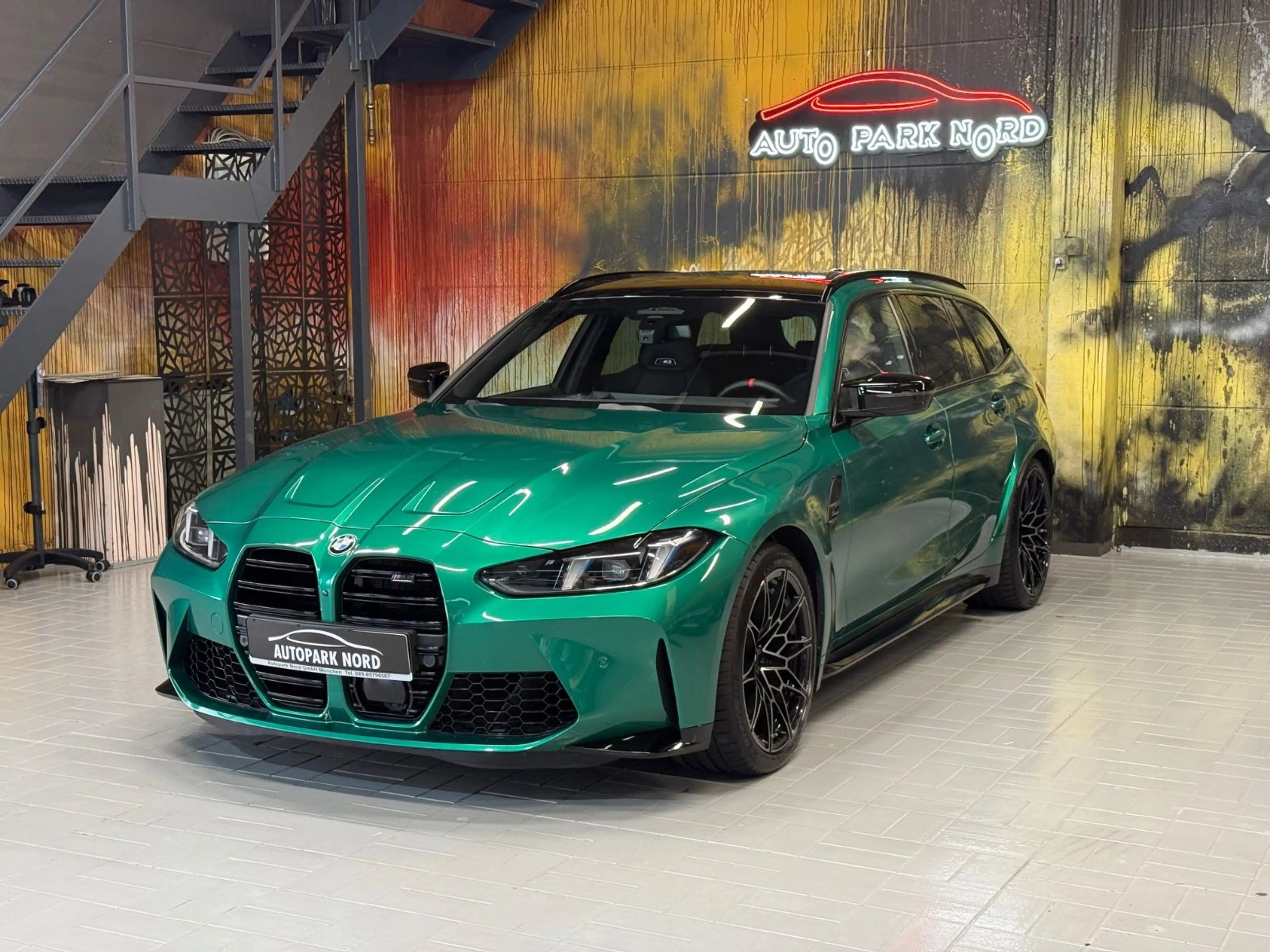 BMW M3 Touring xDrive Competition PANO~HUD~ACC~360° — photo 3
