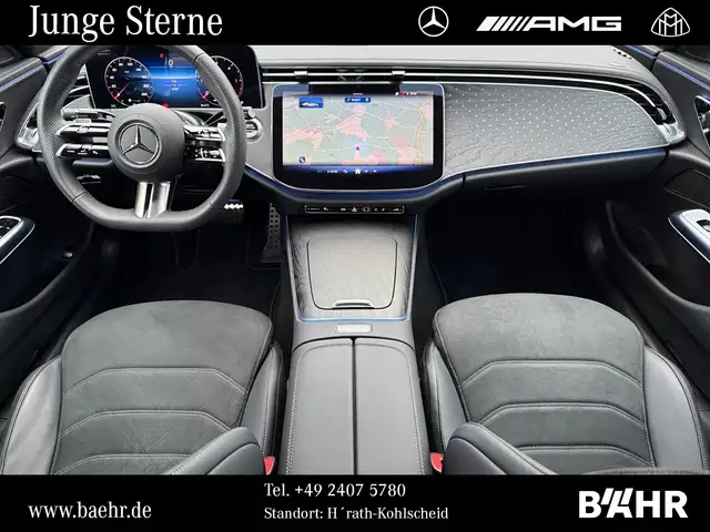 Mercedes-Benz E-Class view 4