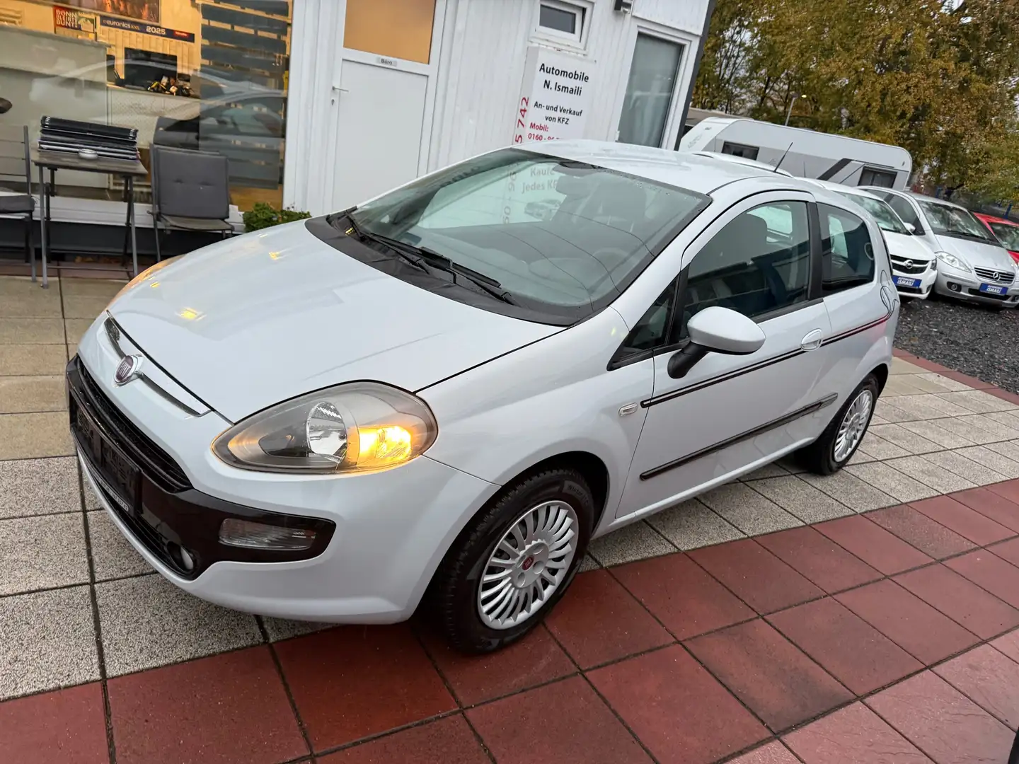 Fiat Punto MyLife Top Gepflegt Tüv 09/2027 Grau - 1