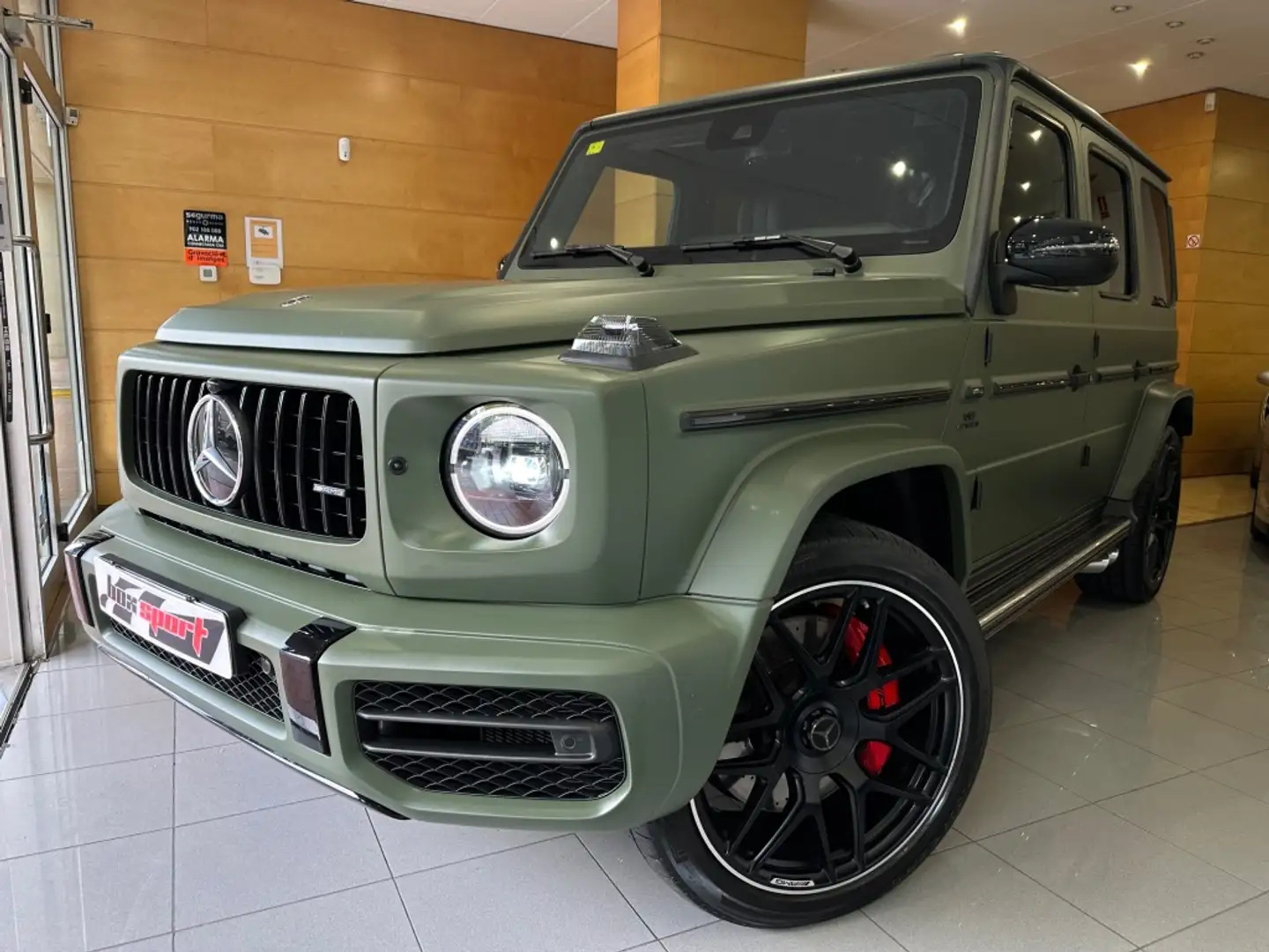 Mercedes-Benz G 63 AMG 4Matic 9G-Tronic Verde - 1