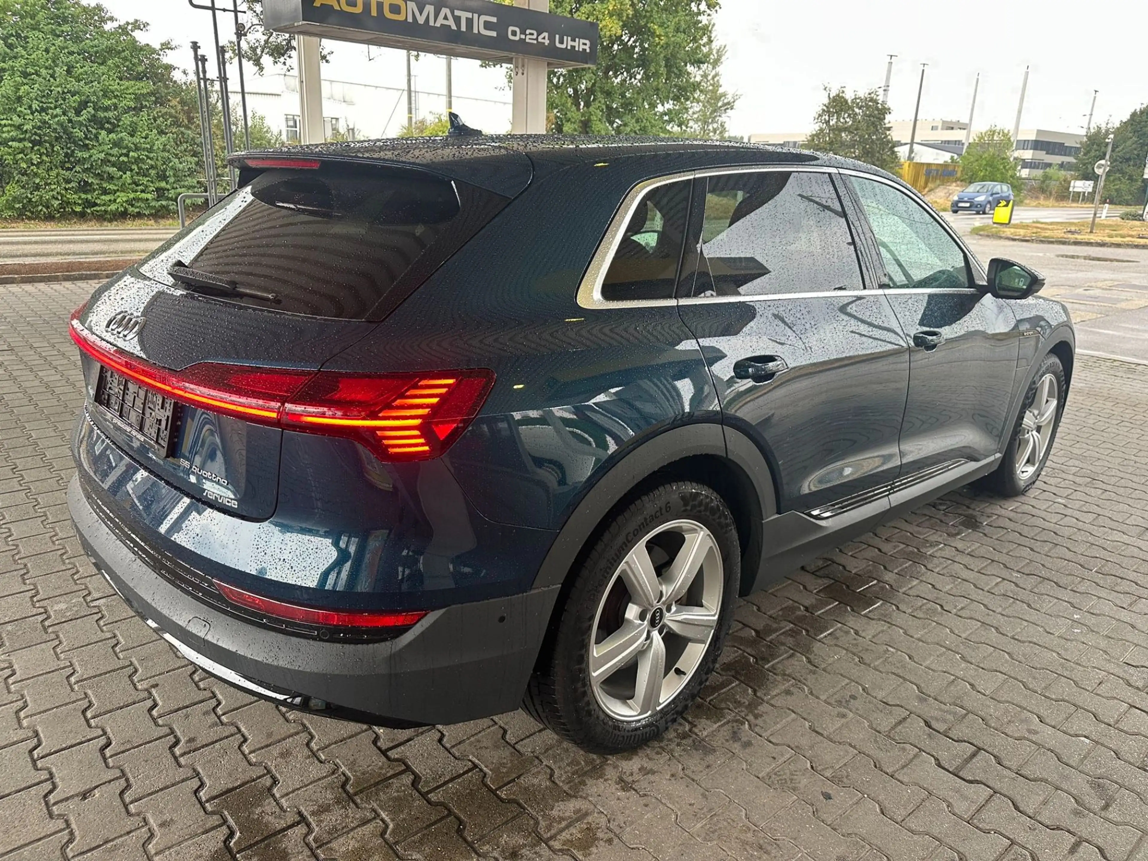 Audi e-tron 55 quattro 95kWh Headup-Matrix-AHK — photo 4