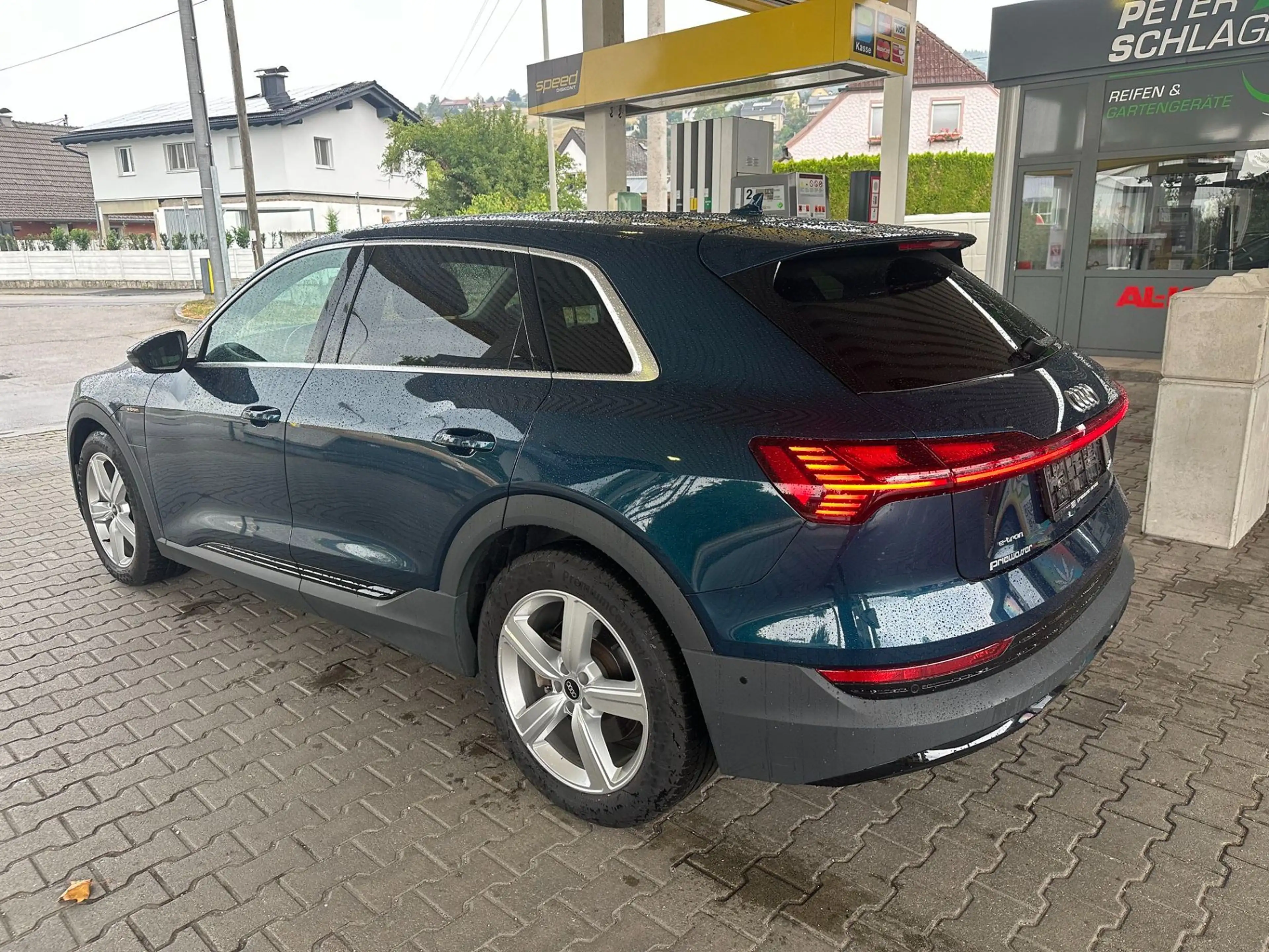 Audi e-tron 55 quattro 95kWh Headup-Matrix-AHK — photo 6