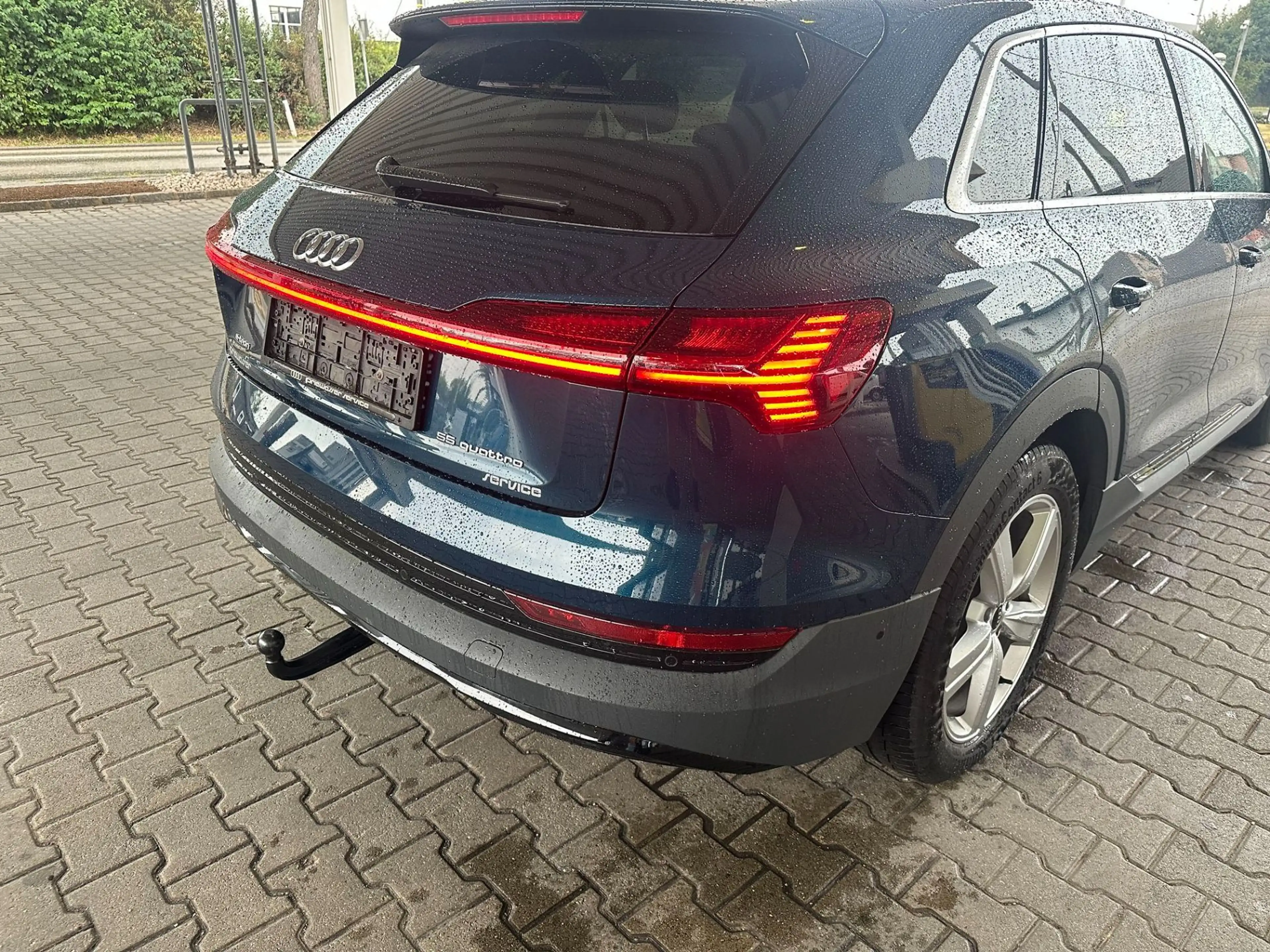 Audi e-tron 55 quattro 95kWh Headup-Matrix-AHK — photo 12