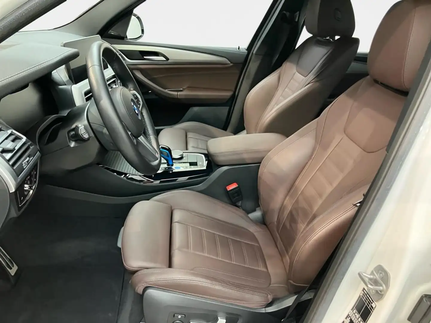 BMW iX3 Impressive Weiß - 2