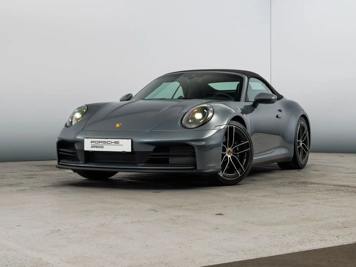 Porsche 911 Carrera T Cabriolet Grün - 1