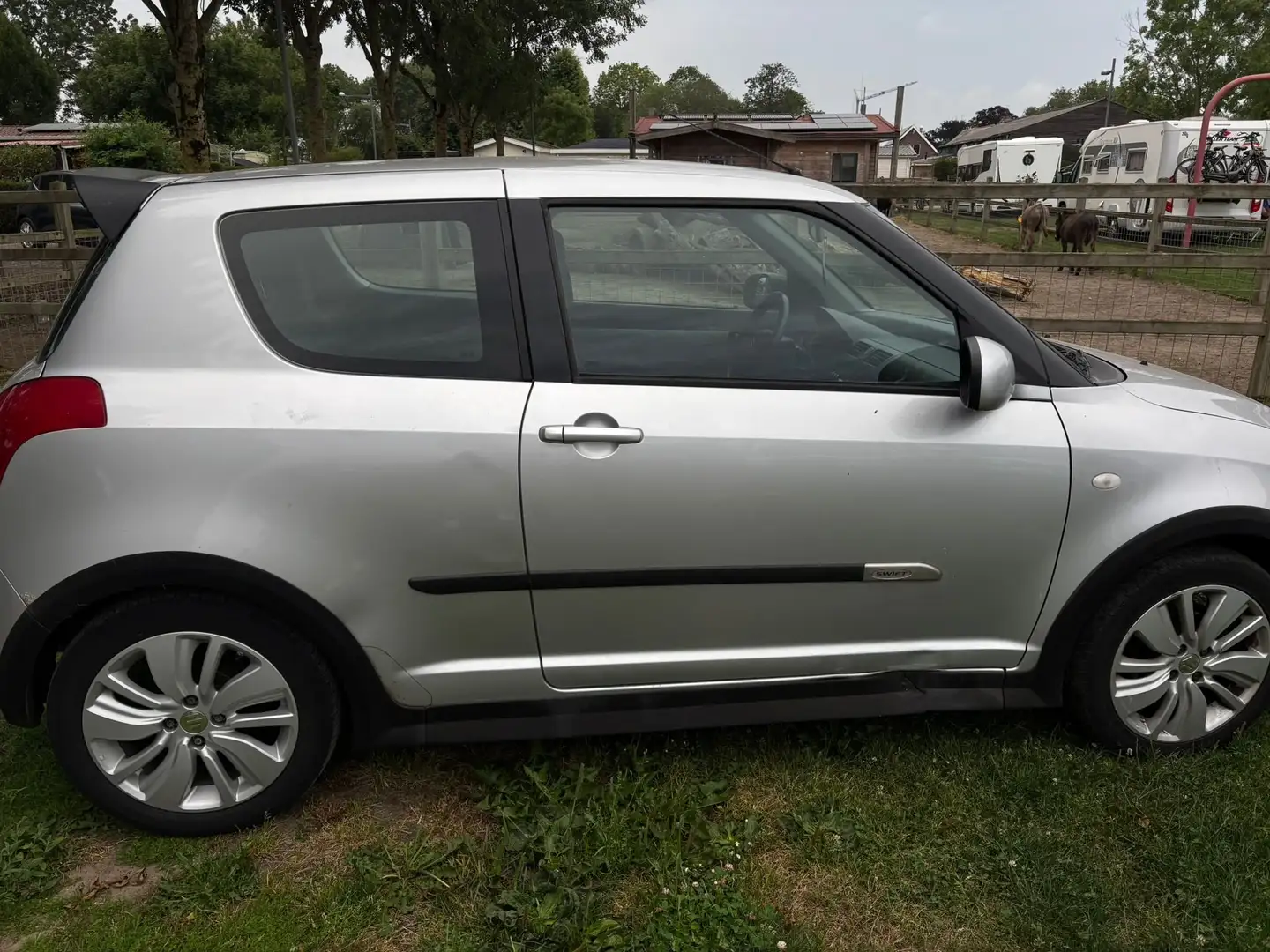 Suzuki Swift Swift 1.3 GLS Argintiu - 2