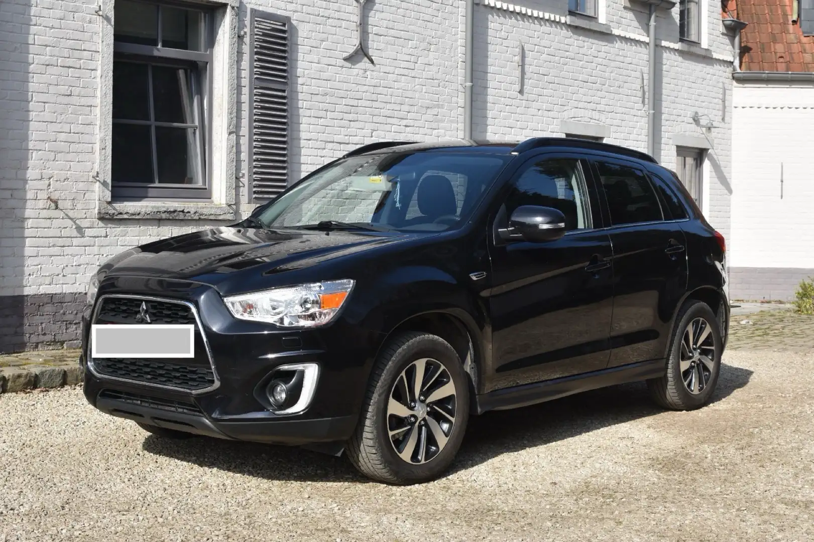 Mitsubishi ASX 180DI-D Motion - 1