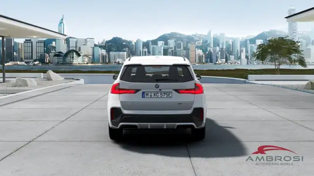 BMW X1 view 5