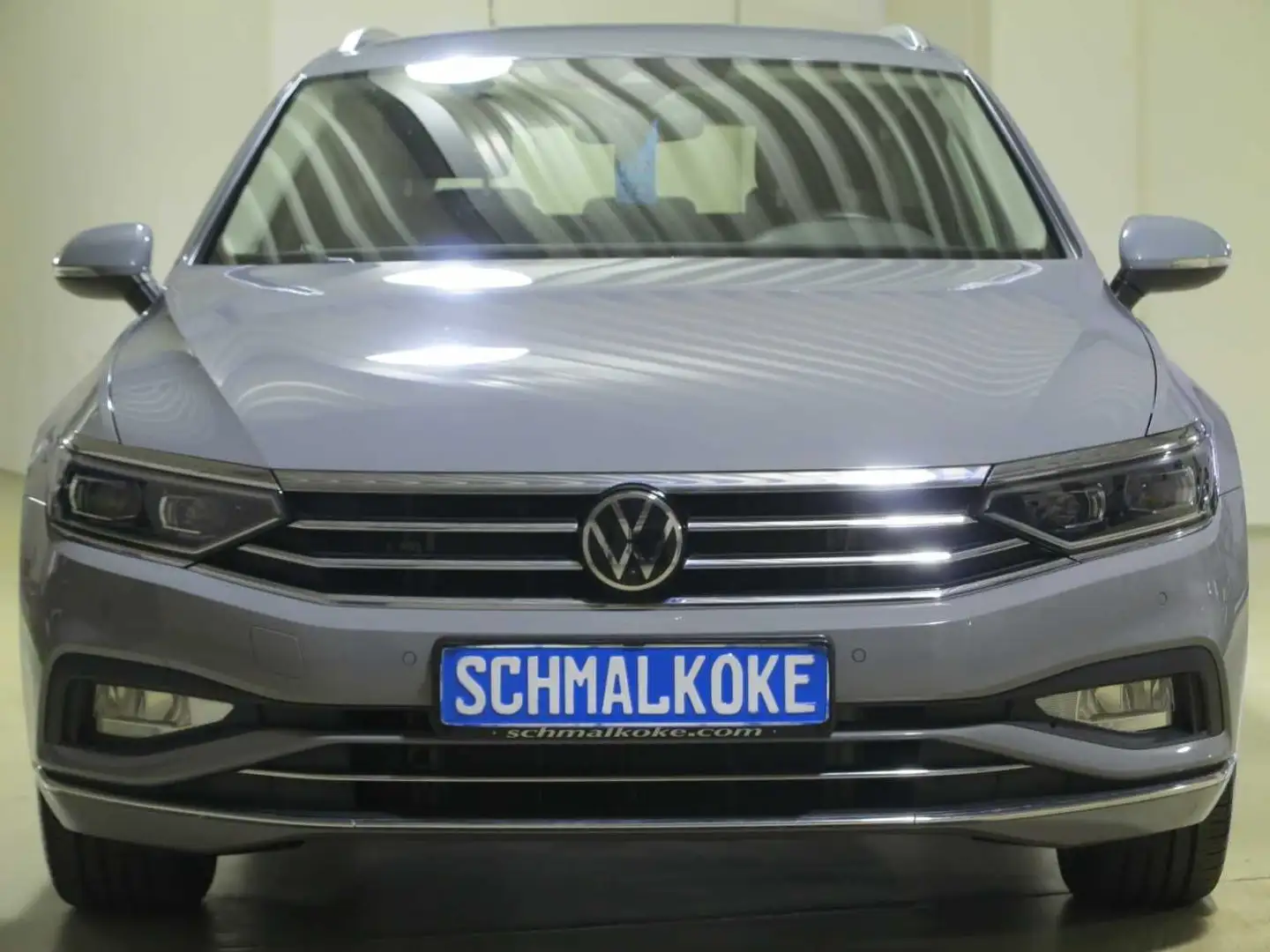 Volkswagen Passat Variant 2.0 TDI SCR Elegance AHK Nav LM18 Grau - 1