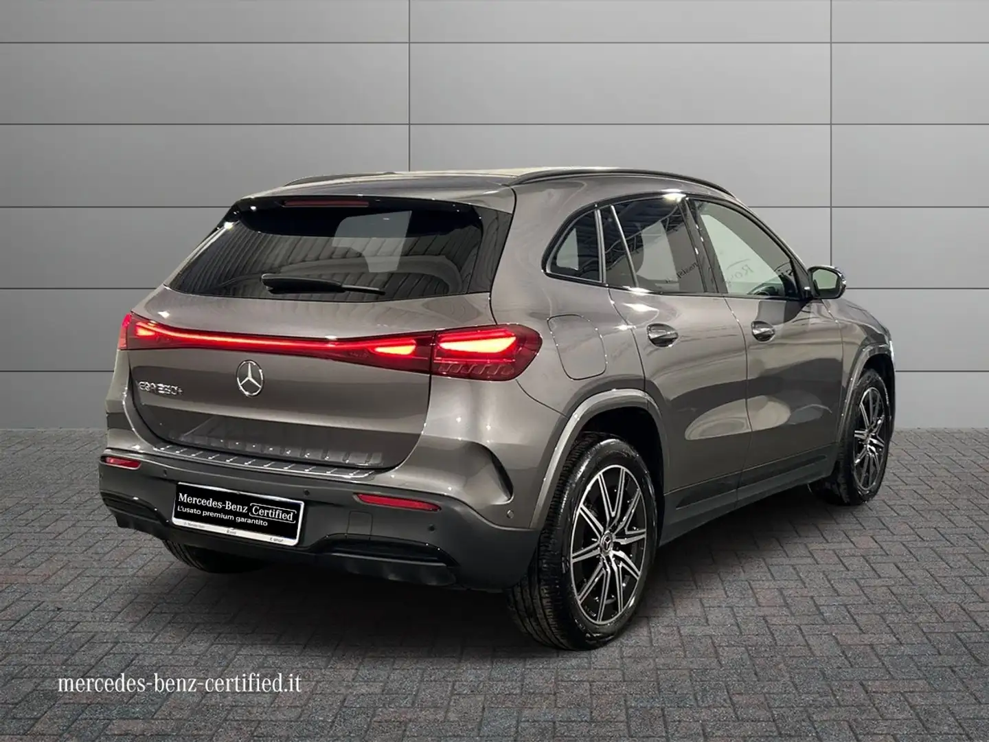 Mercedes-Benz EQA 250 + AMG Line Advanced Gris - 2