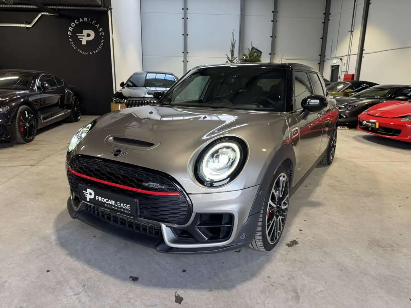 MINI John Cooper Works Clubman Clubman JCW Trim ALL4 AT/19/PANO/H.UP/YOURS/VOLL Gris - 1