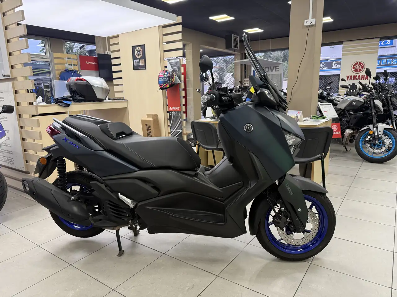 Yamaha X-Max 125