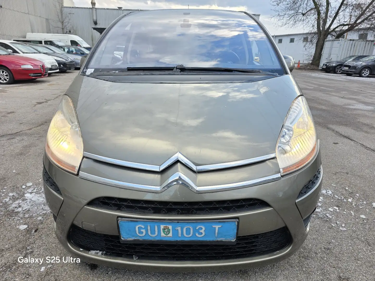 Citroen C4 Picasso 1.6 HDi FAP Tendance Grau - 1