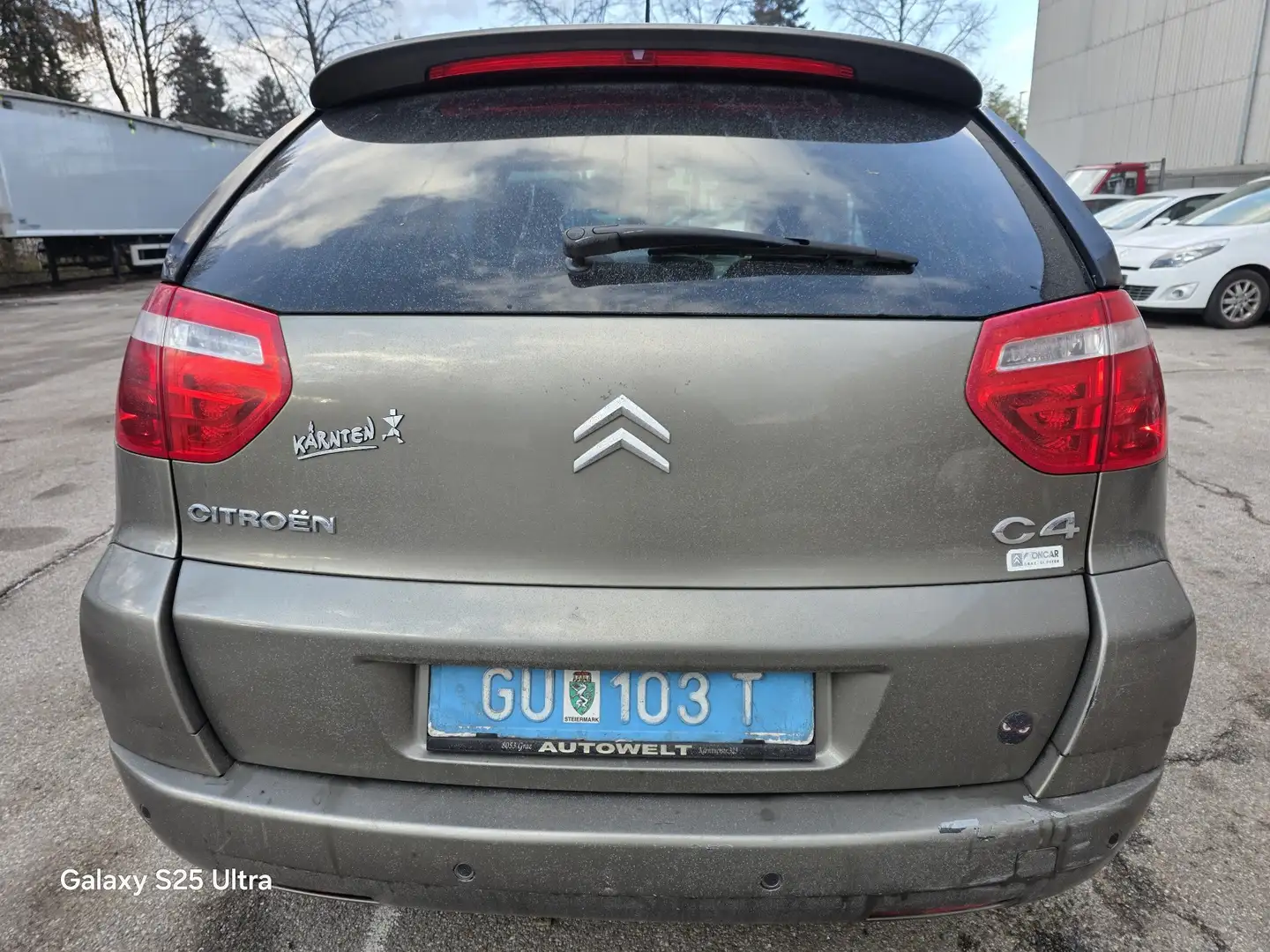 Citroen C4 Picasso 1.6 HDi FAP Tendance Grau - 2