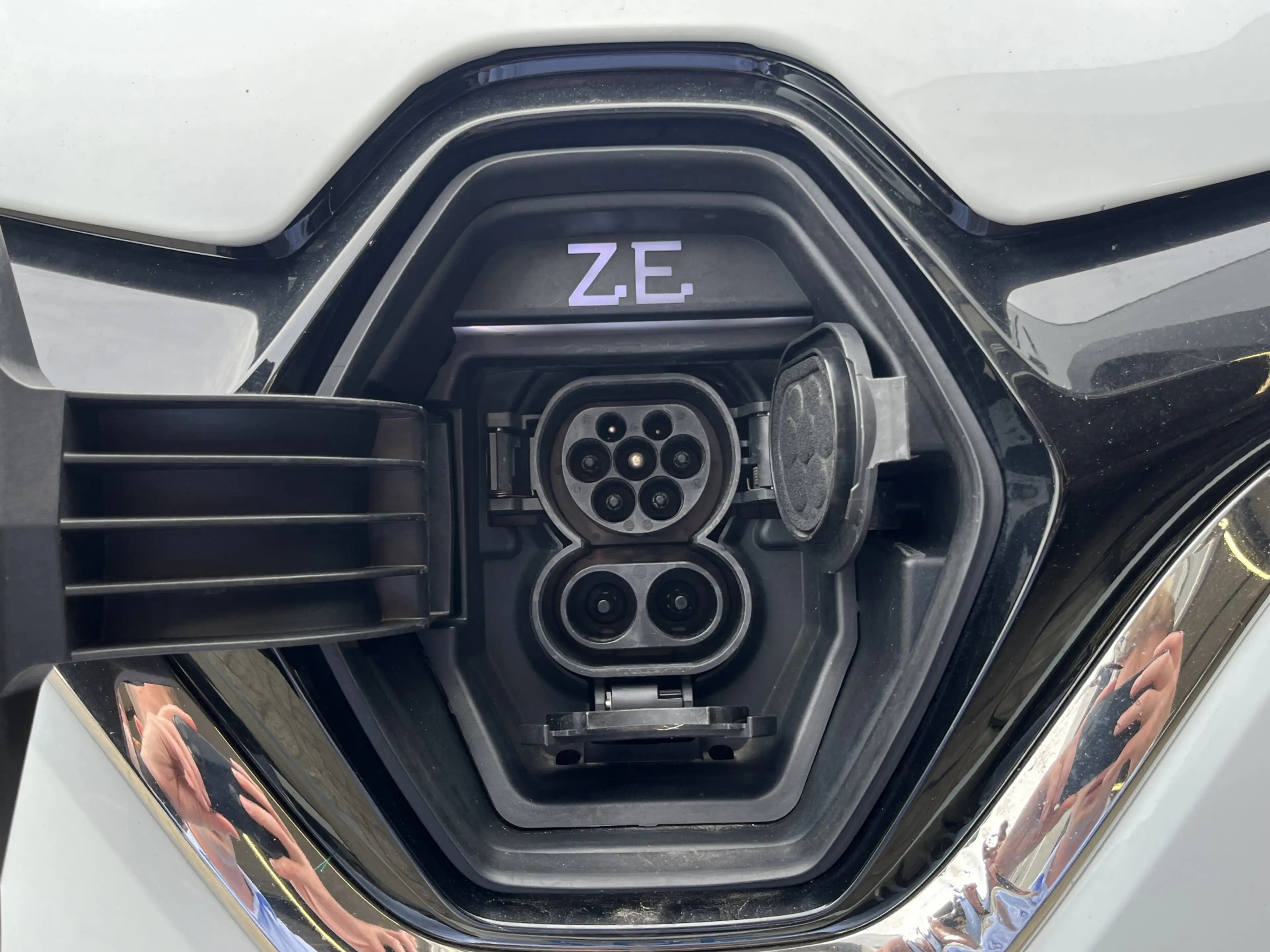 Renault ZOE R135 52 kWh / Koopaccu / Keyless / Camera / Parkee — photo 5