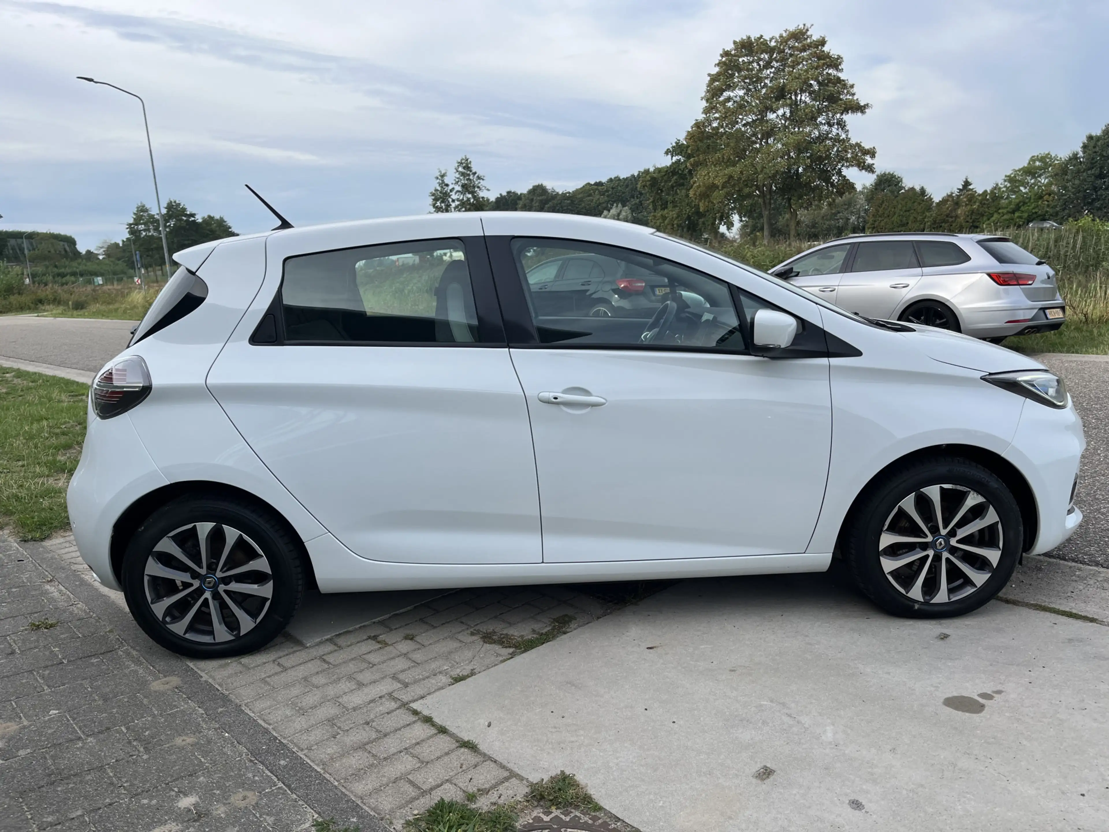 Renault ZOE R135 52 kWh / Koopaccu / Keyless / Camera / Parkee — photo 10