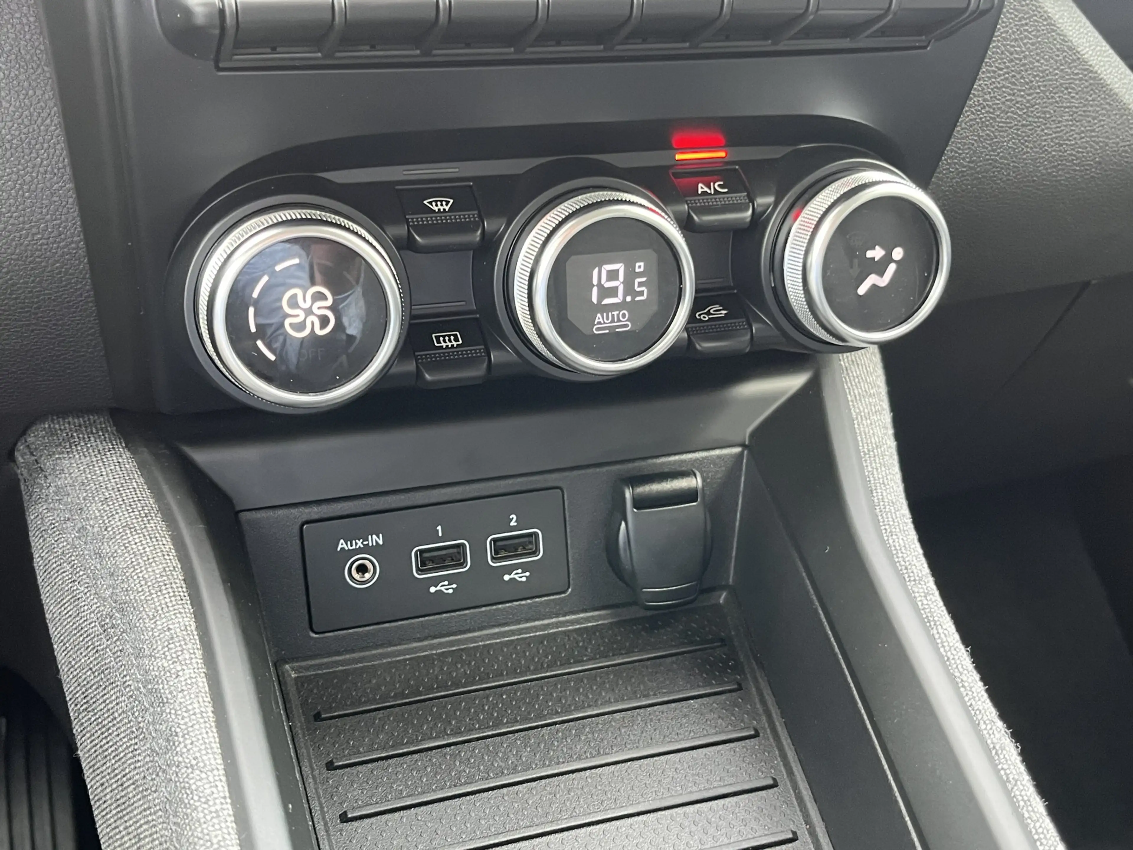 Renault ZOE R135 52 kWh / Koopaccu / Keyless / Camera / Parkee — photo 21