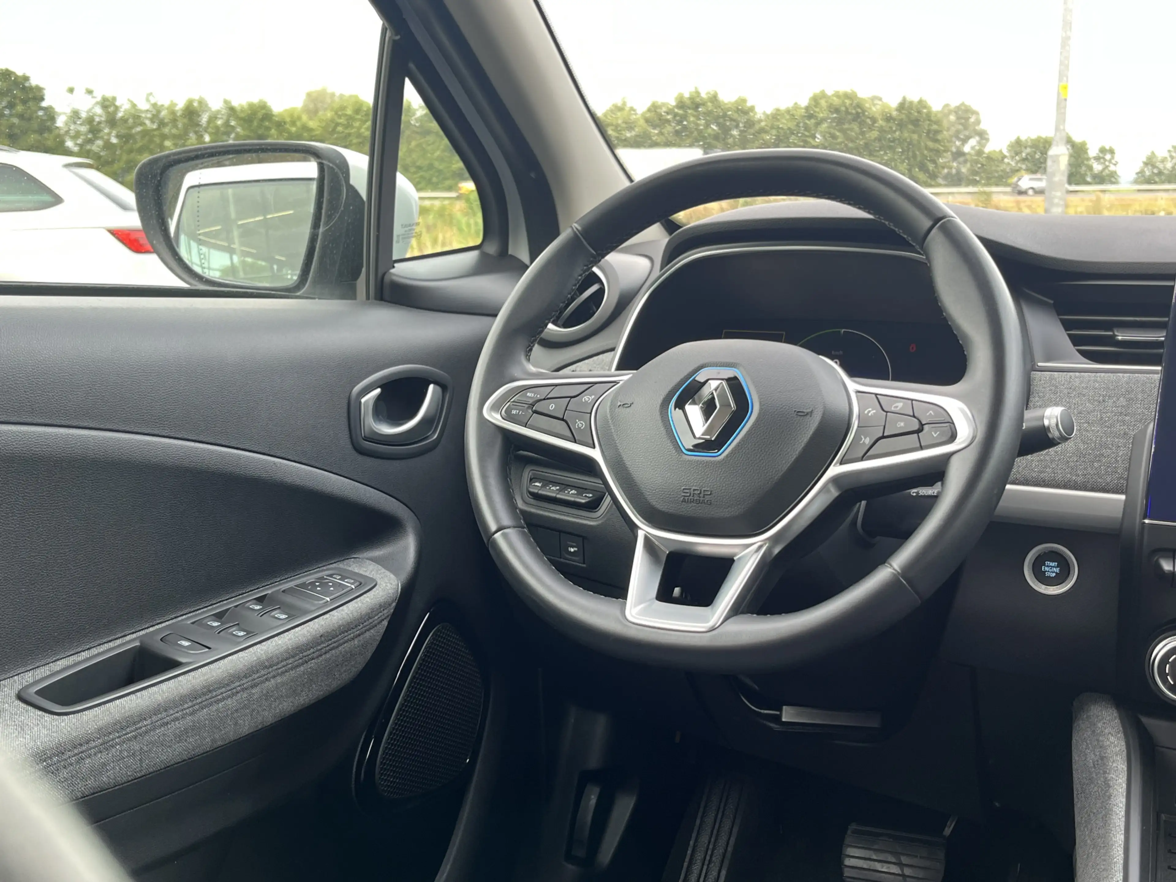 Renault ZOE R135 52 kWh / Koopaccu / Keyless / Camera / Parkee — photo 14