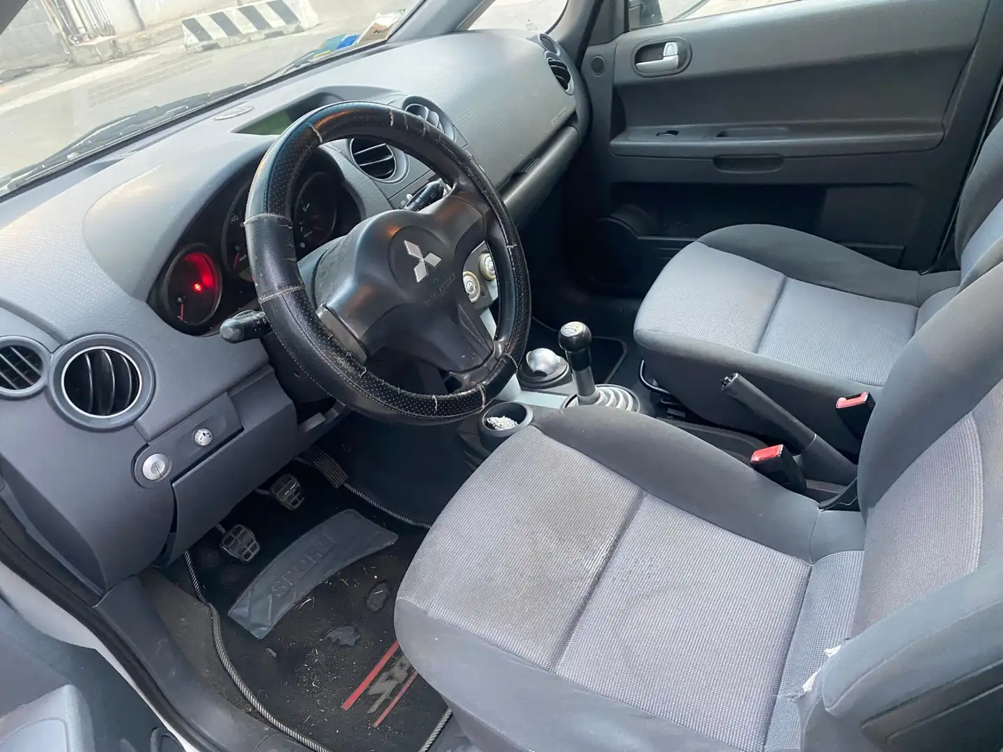 Mitsubishi Colt Colt 1.3 16V 5p. Invite Grigio - 2