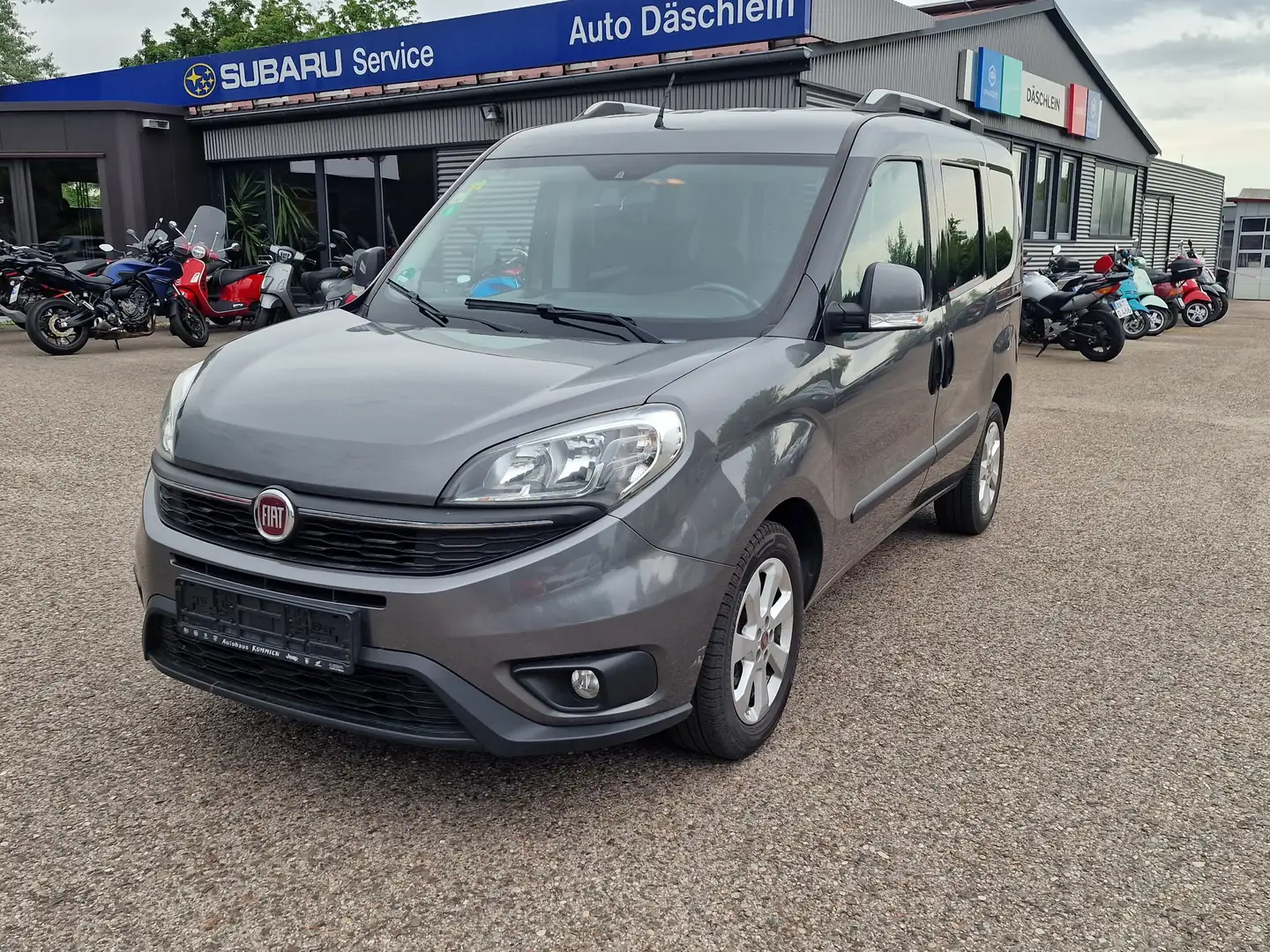 Fiat Doblo 1.6 16V Multijet Lounge *AHK, Navi, Tempomat* Szary - 1