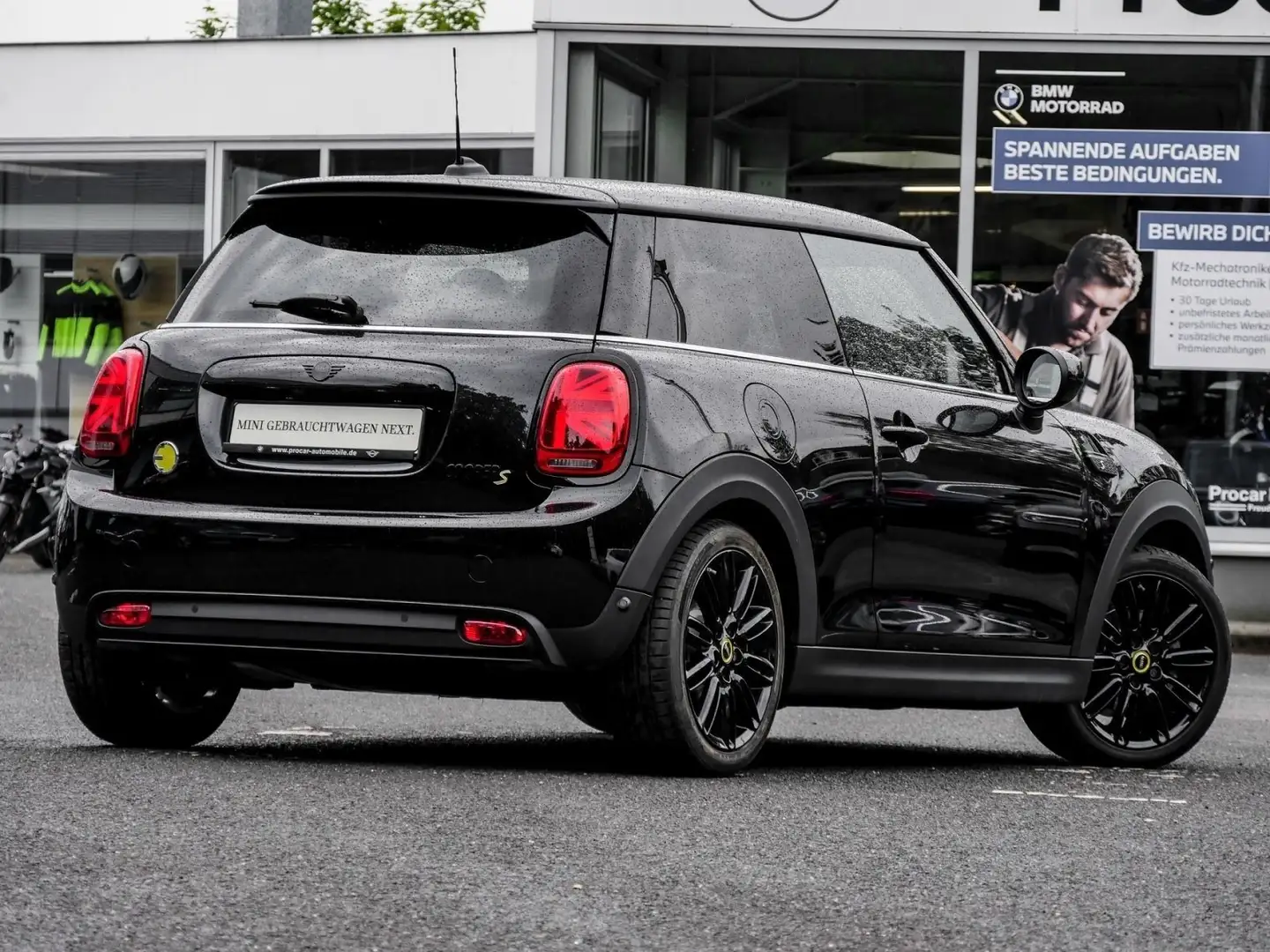 MINI Cooper SE CLASSIC TRIM+H/K+PANO+ACC+HuD+DA Schwarz - 2