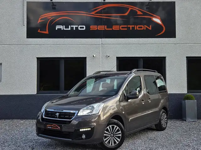 Peugeot Partner Tepee main image