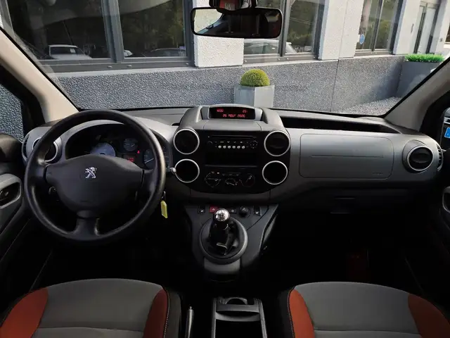 Peugeot Partner Tepee view 10