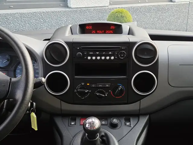Peugeot Partner Tepee view 11