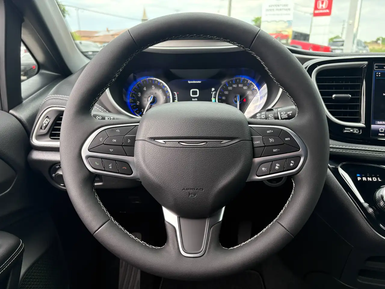 Chrysler Pacifica fotografie Chrysler Pacifica