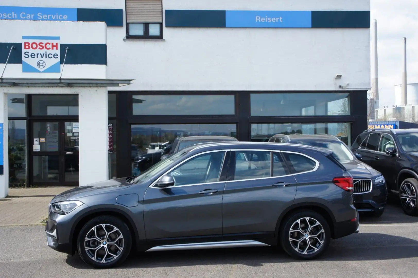 BMW X1 xDrive 25e xLine *ACC*LED*H/K*NAVI*DAB*18Z* Grau - 2