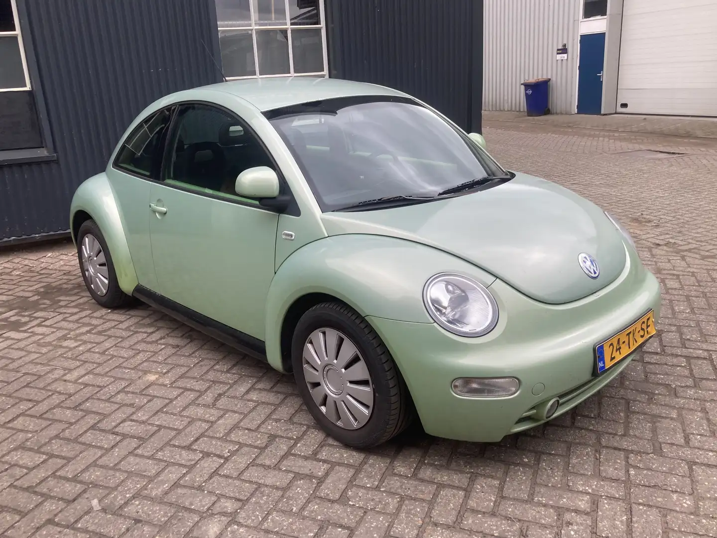 Volkswagen New Beetle 2.0 Highline Groen - 2