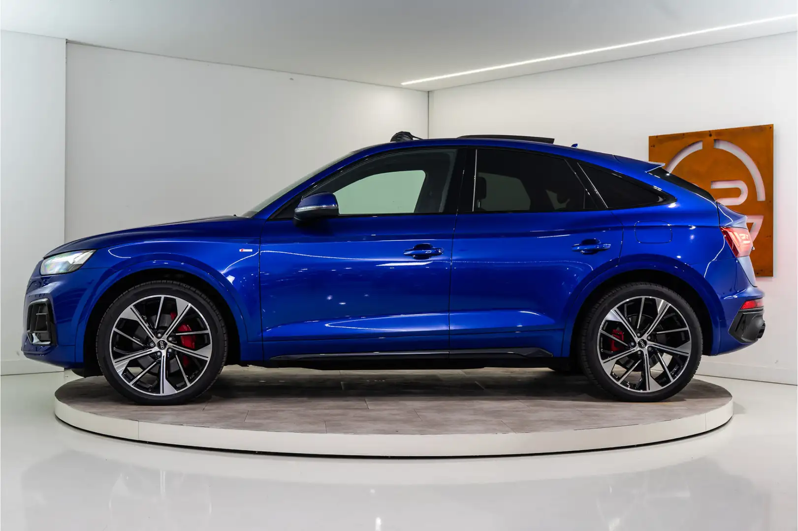 Audi Q5 Sportback 55 TFSI e S Edition 367PK | Pano | Lucht Bleu - 2