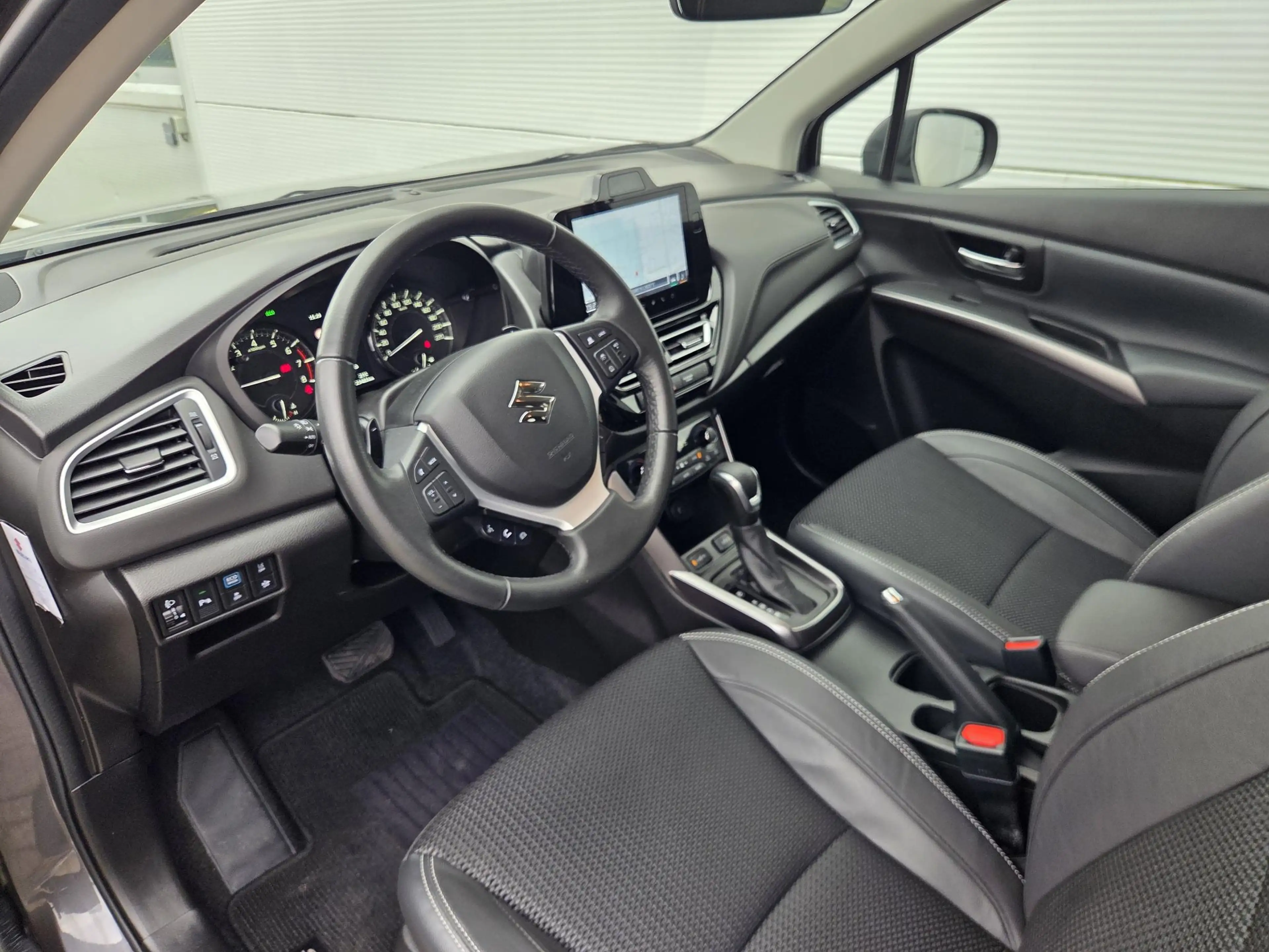 Suzuki S-Cross 1.5 Hybrid Style / Airco / Cruise Control / keyles — photo 46