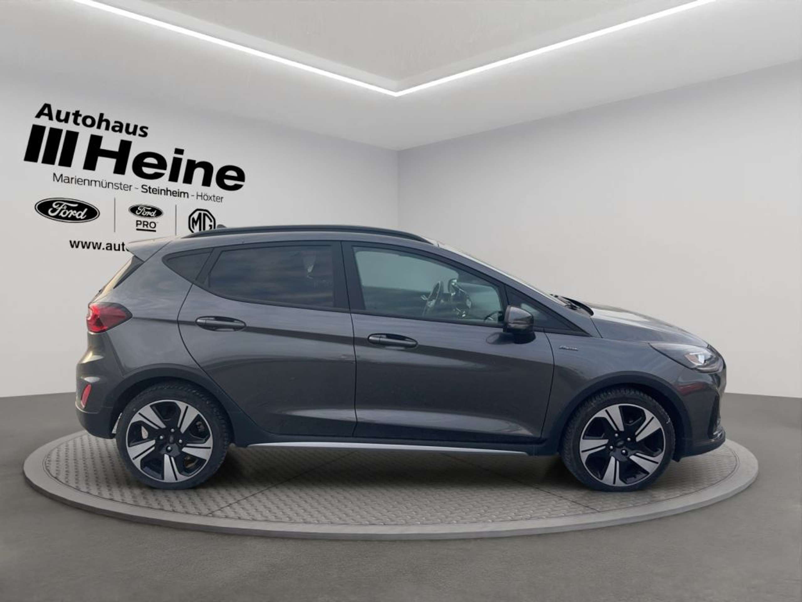 Fahrzeugabbildung Ford Fiesta 1.0 EcoBoost Hybrid S&S ACTIVE X - mit KI generiert/bearbeitet