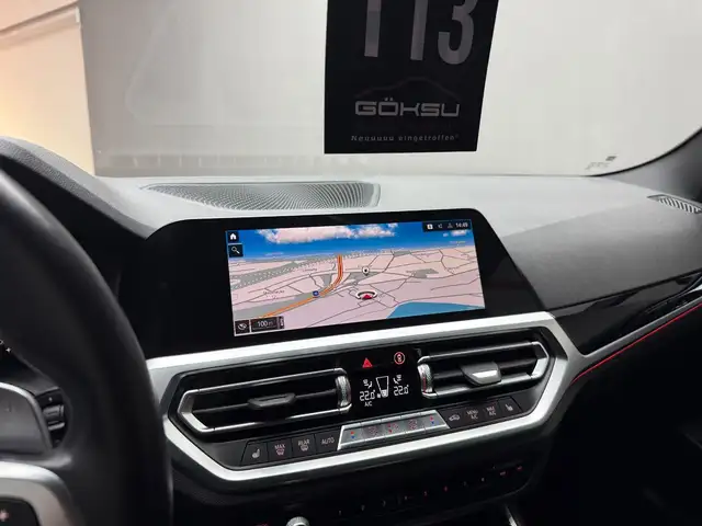 BMW M4 view 12