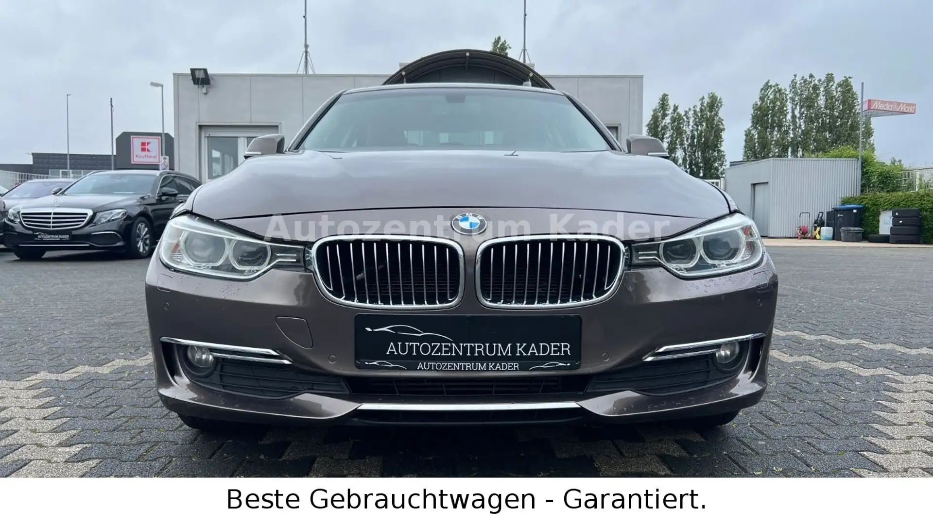 BMW 318 3 Lim. 318d*LED*Xenon*Navi*Leder*MFL*SitzHZ* - 1