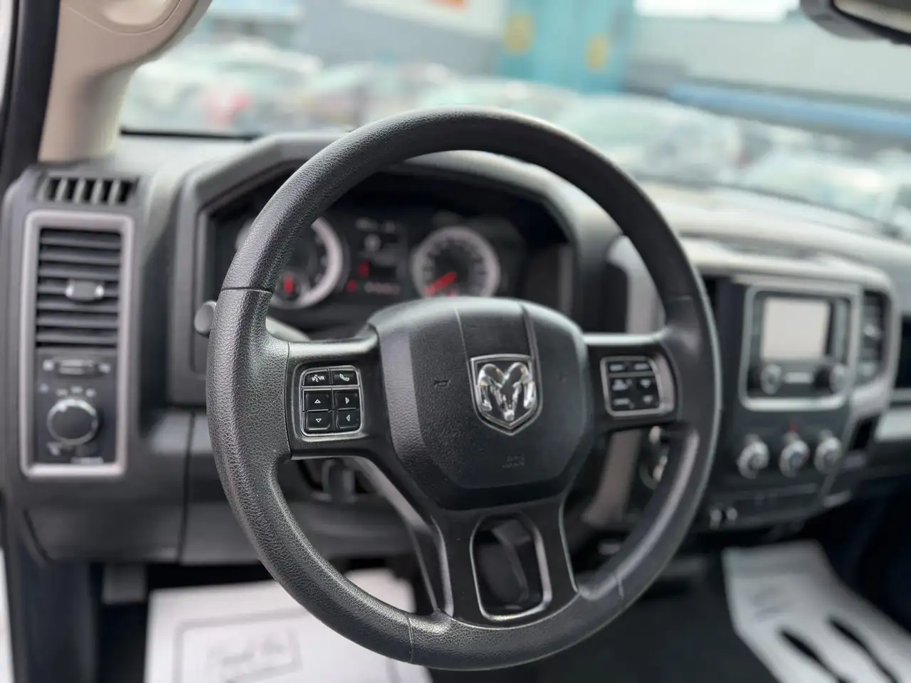 RAM 1500 снимка RAM 1500