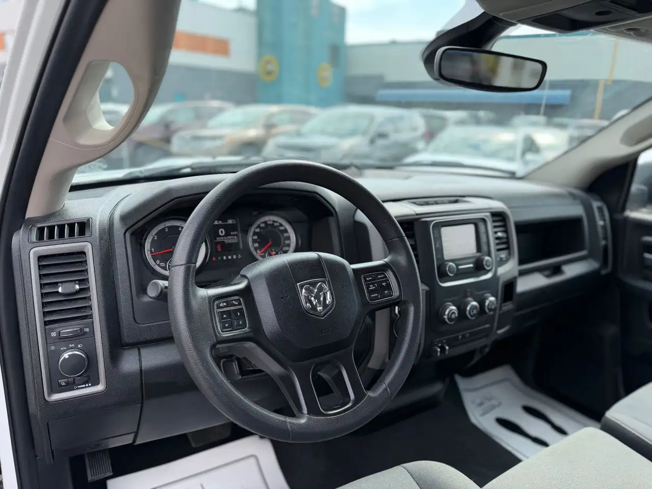 RAM 1500 снимка RAM 1500